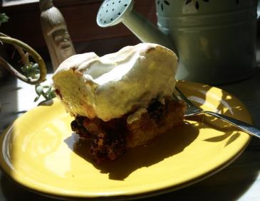 Brombeerkuchen mit Schneehaube Brombeerkuchen mit Schneehaube