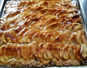 Haferflocken-Apfel-Blechkuchen Haferflocken-Apfel-Blechkuchen