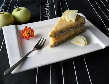 Mohntorte mit Apfelcreme Mohntorte mit Apfelcreme