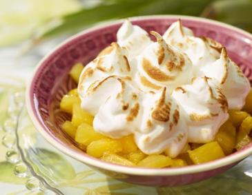 Abacaxi com suspiro (Ananas mit Schneehaube) Abacaxi com suspiro (Ananas mit Schneehaube)