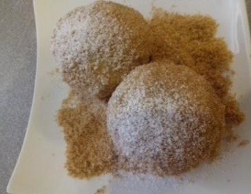 Obstknödel aus Topfenteig Obstknödel aus Topfenteig