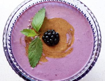 Brombeercreme mit Mandelmus Brombeercreme mit Mandelmus