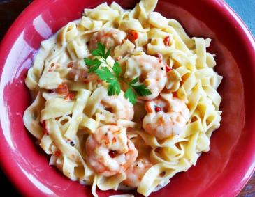 Tagliatelle mit Garnelen in Obersauce Tagliatelle mit Garnelen in Obersauce