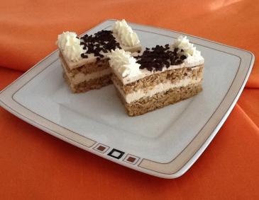 Haselnuss-Kaffeecreme-Schnitten Haselnuss-Kaffeecreme-Schnitten