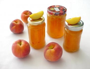 Pfirsichmarmelade aus dem Dampfgarer Pfirsichmarmelade aus dem Dampfgarer