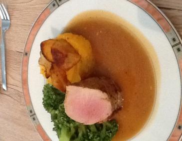 Lungenbraten mit Karottenkartoffelpüree Lungenbraten mit Karottenkartoffelpüree