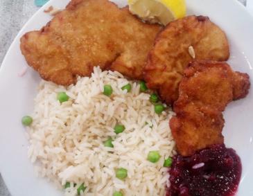 Schnitzel mit Risipisi Schnitzel mit Risipisi