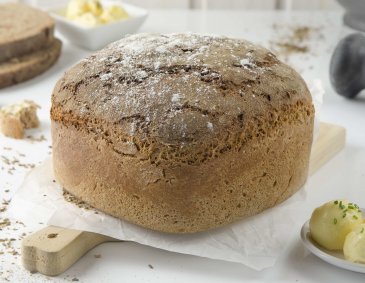 Würziges Bauernbrot aus der Heißluftfritteuse Würziges Bauernbrot aus der Heißluftfritteuse