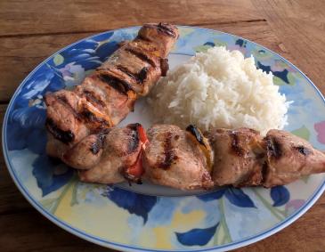 Putenspieße mit Reis Putenspieße mit Reis