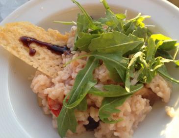 Risotto mit Parmesanchips und Rucola Risotto mit Parmesanchips und Rucola