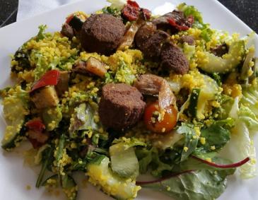Couscous-Salat mit Falafel Couscous-Salat mit Falafel