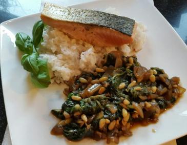 Orientalischer Spinat mit Lachs Orientalischer Spinat mit Lachs