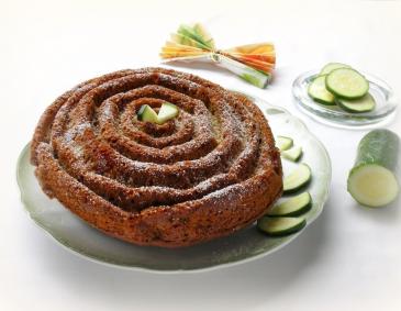 Zucchinikuchen mit Pinienkernen Zucchinikuchen mit Pinienkernen
