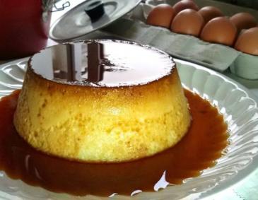 Flan de Huevo (spanischer Karamellpudding) Flan de Huevo (spanischer Karamellpudding)