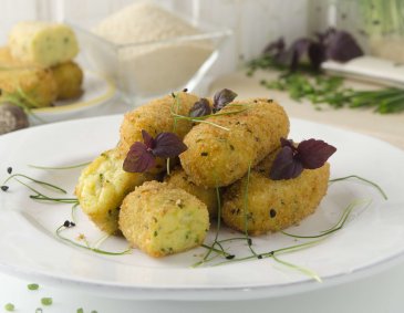 Erdäpfelkroketten mit Parmesankäse aus der Heißluftfritteuse Erdäpfelkroketten mit Parmesankäse aus der Heißluftfritteuse