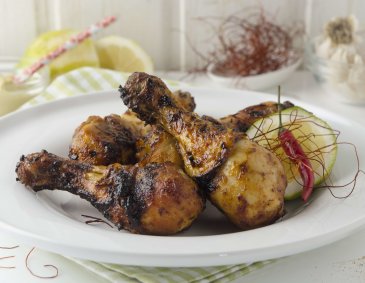 Pikante Hühner-Unterschenkel mit Grillmarinade aus der Heißluftfritteuse