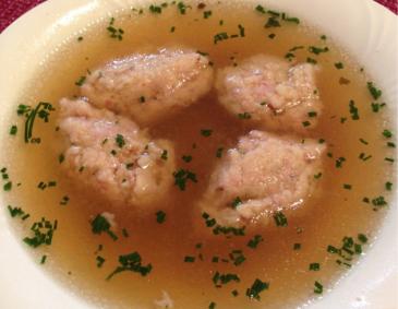 Schinkennockerl als Suppeneinlage Schinkennockerl als Suppeneinlage