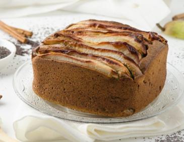 Saftiger Mohnkuchen mit Birne aus der Heißluftfritteuse Saftiger Mohnkuchen mit Birne aus der Heißluftfritteuse