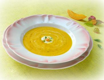 Scharfe Kokoskürbissuppe Scharfe Kokoskürbissuppe