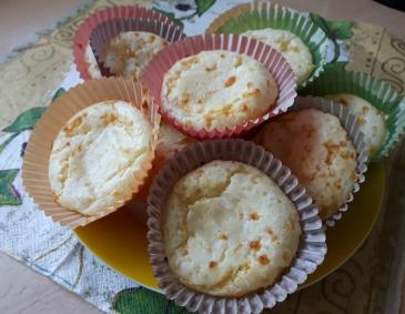 Brasilianisches Käsegebäck - Pao-De-Queijo Brasilianisches Käsegebäck - Pao-De-Queijo