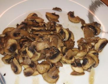 Gebratene mediterrane Champignons Gebratene mediterrane Champignons