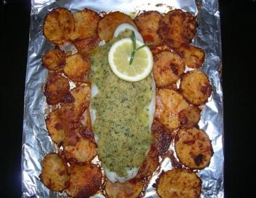 Pangasiusfilet mit Spinat-Schafkäse-Haube Pangasiusfilet mit Spinat-Schafkäse-Haube