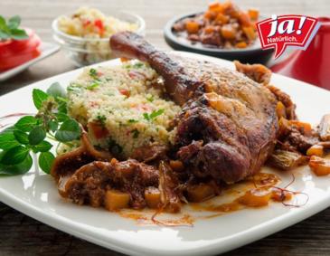 Orientalisch geschmorte Gänsekeulen mit Couscous Orientalisch geschmorte Gänsekeulen mit Couscous