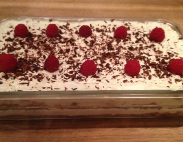 Tiramisu mit Himbeeren Tiramisu mit Himbeeren
