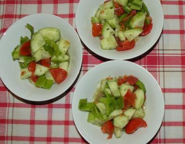 Paprika-Pardeiser-Gurkensalat Paprika-Pardeiser-Gurkensalat