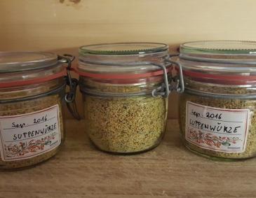 Selbstgemachtes Suppenpulver Selbstgemachtes Suppenpulver
