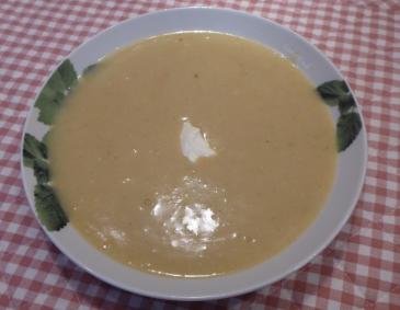 Pastinaken-Cremesuppe Pastinaken-Cremesuppe