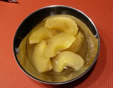 Apfelkompott mit Weisswein Apfelkompott mit Weisswein