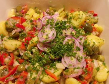 Erdäpfel-Paprika-Gurkerl-Salat Erdäpfel-Paprika-Gurkerl-Salat