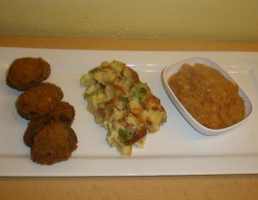 Gebackene Blutwurst mit Laugenschlupfer und Bierkraut Gebackene Blutwurst mit Laugenschlupfer und Bierkraut