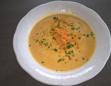 Karotten-Ingwer Suppe Karotten-Ingwer Suppe