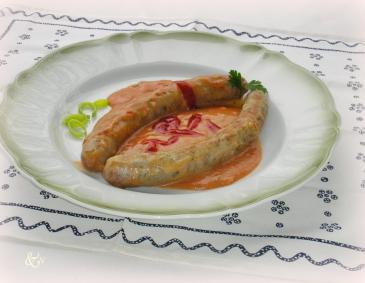 Bratwurst mit Zwiebelsauce Bratwurst mit Zwiebelsauce