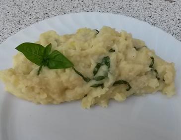 Kartoffelpüree mit Basilikum Kartoffelpüree mit Basilikum