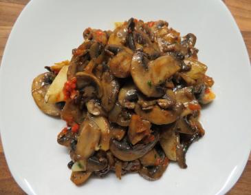 Pikante Champignonpfanne mit Artischocken Pikante Champignonpfanne mit Artischocken