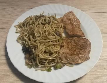 Eiernudeln mit Champignons Eiernudeln mit Champignons