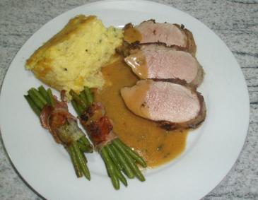 Schweinslungenbraten im Speckmantel Schweinslungenbraten im Speckmantel