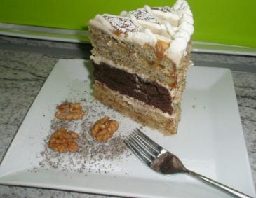 Mohn-Walnuss Torte Mohn-Walnuss Torte