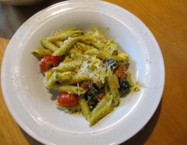 Penne mit Paradeiser-Oliven-Sauce Penne mit Paradeiser-Oliven-Sauce