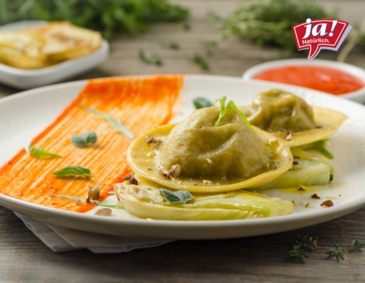 Beinfleischravioli mit Paprikacreme und Fenchel Beinfleischravioli mit Paprikacreme und Fenchel