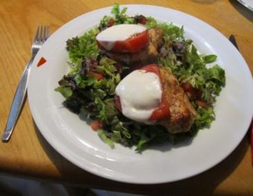 Putenstreifensalat zum Abnehmen mit Eiweiß Putenstreifensalat zum Abnehmen mit Eiweiß