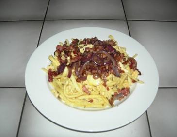 Hendlpfanne mit Spätzle Hendlpfanne mit Spätzle