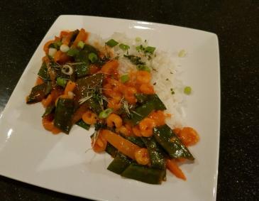 Rotes Garnelen-Curry mit Zuckerschoten Rotes Garnelen-Curry mit Zuckerschoten