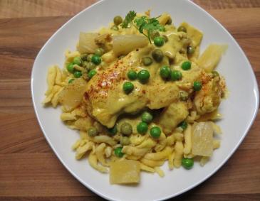 Curryhuhn mit Ananas und Erbsen Curryhuhn mit Ananas und Erbsen