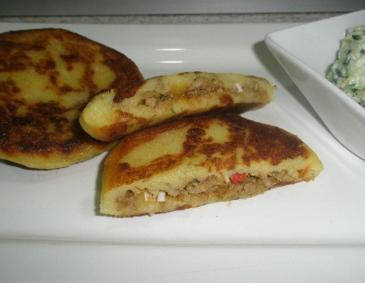 Peruanisch gefüllte Kartoffeln Peruanisch gefüllte Kartoffeln