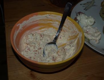 Tomaten-Oliven Dip Tomaten-Oliven Dip