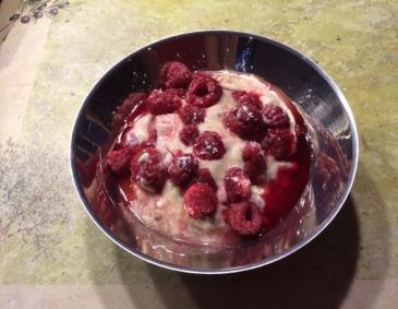 Topfencreme mit Himbeeren Topfencreme mit Himbeeren